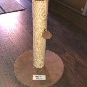 Whiskers and mittens scratching post for cats